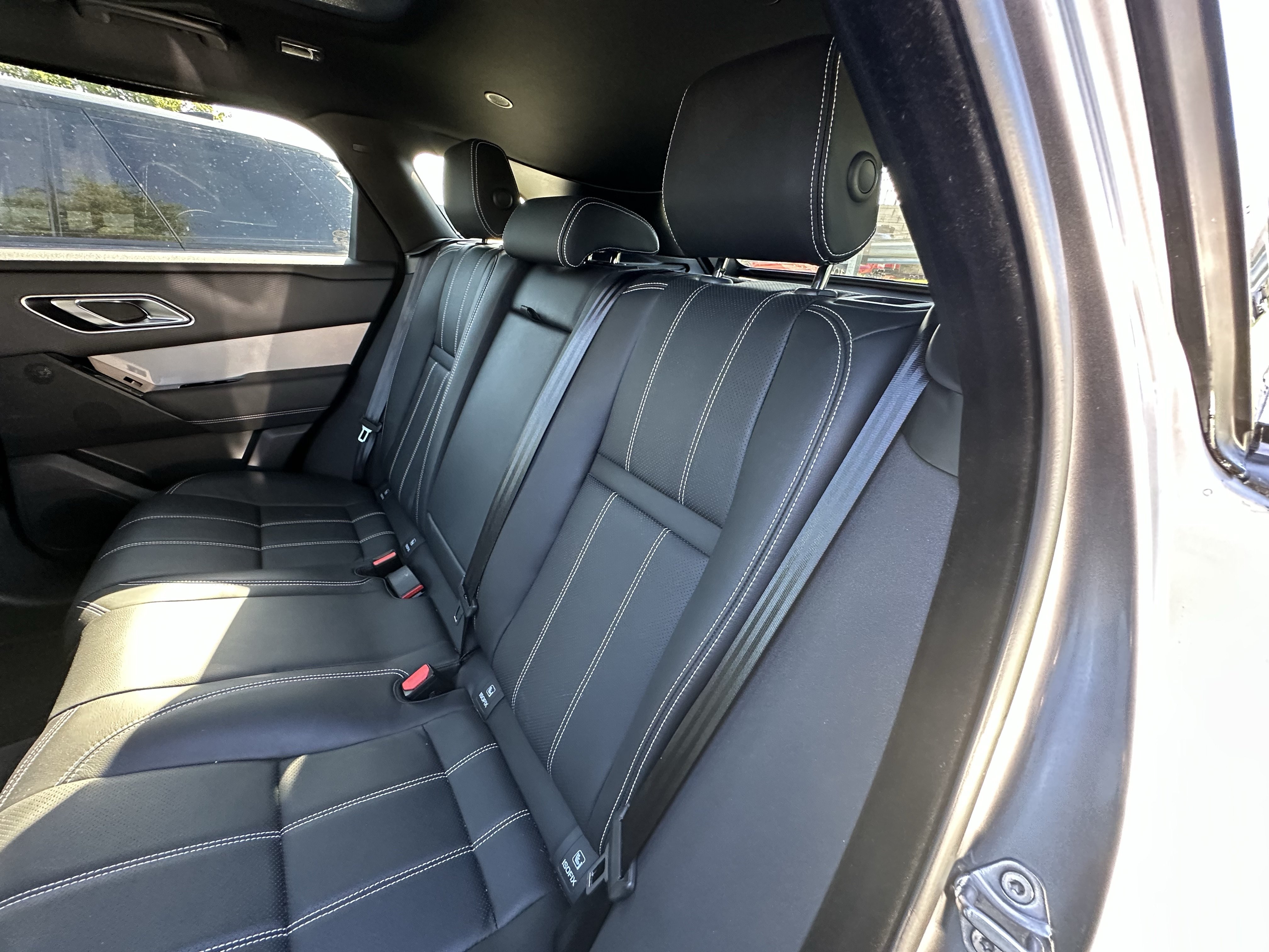 Used 2023 Land Rover Range Rover Velar R-Dynamic S AWD/4WD image 31