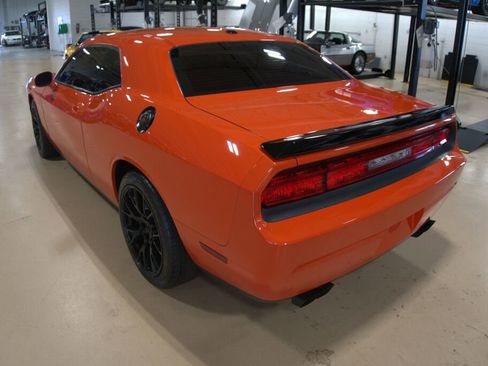 Used 2009 Dodge Challenger R/T image 3