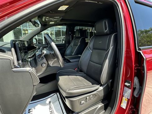 Certified 2024 Cadillac Escalade Sport w/ LPO, ONYX Package image 19