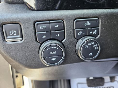 Used 2024 Chevrolet Silverado 1500 LT w/ Convenience Package II AWD/4WD image 13
