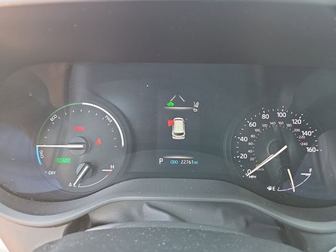 Certified 2023 Toyota Sienna XLE w/ XLE Plus Package AWD/4WD image 24