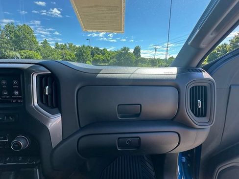 Used 2022 Chevrolet Silverado 1500 Custom Trail Boss w/ LPO, Dark Essentials Package AWD/4WD image 16
