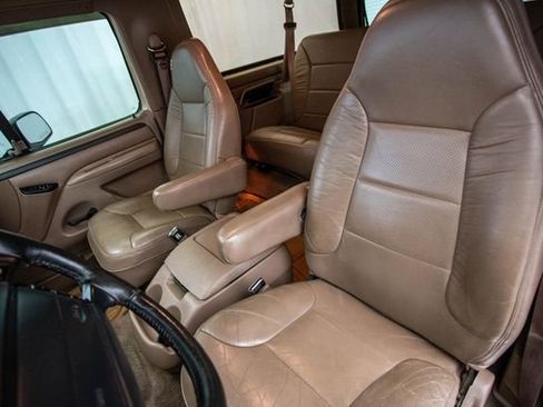 Used 1996 Ford Bronco XLT image 19