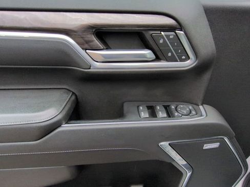 Used 2022 Chevrolet Silverado 1500 LTZ image 25