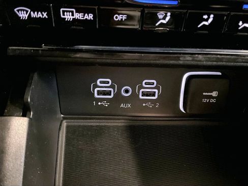 Used 2023 Jeep Grand Cherokee Altitude AWD/4WD image 18
