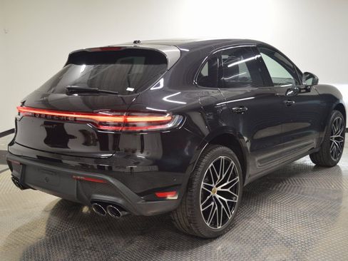 Certified 2025 Porsche Macan AWD/4WD image 7