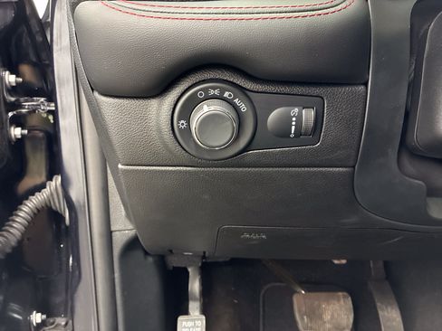 Certified 2025 Dodge Durango GT w/ Blacktop Package AWD/4WD image 21