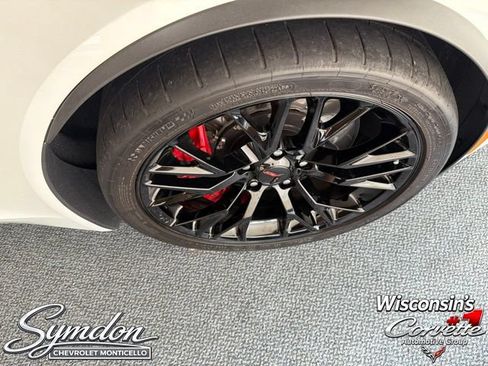 Used 2016 Chevrolet Corvette Z06 w/ 3LZ Preferred Equipment Group RWD image 27