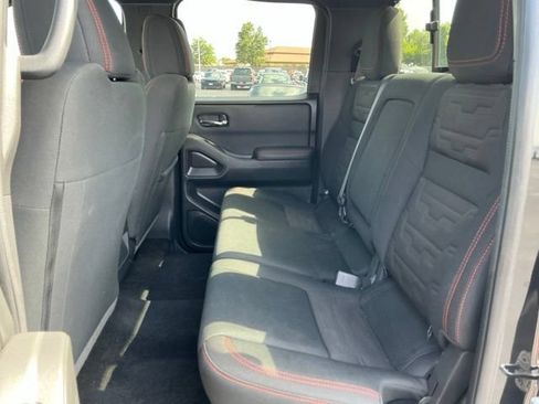 Used 2023 Nissan Frontier PRO-4X w/ Technology Package AWD/4WD image 17