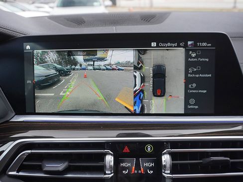 Used 2023 BMW X5 xDrive40i w/ Premium Package image 57