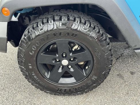 Used 2018 Jeep Wrangler Unlimited Sport S AWD/4WD image 11