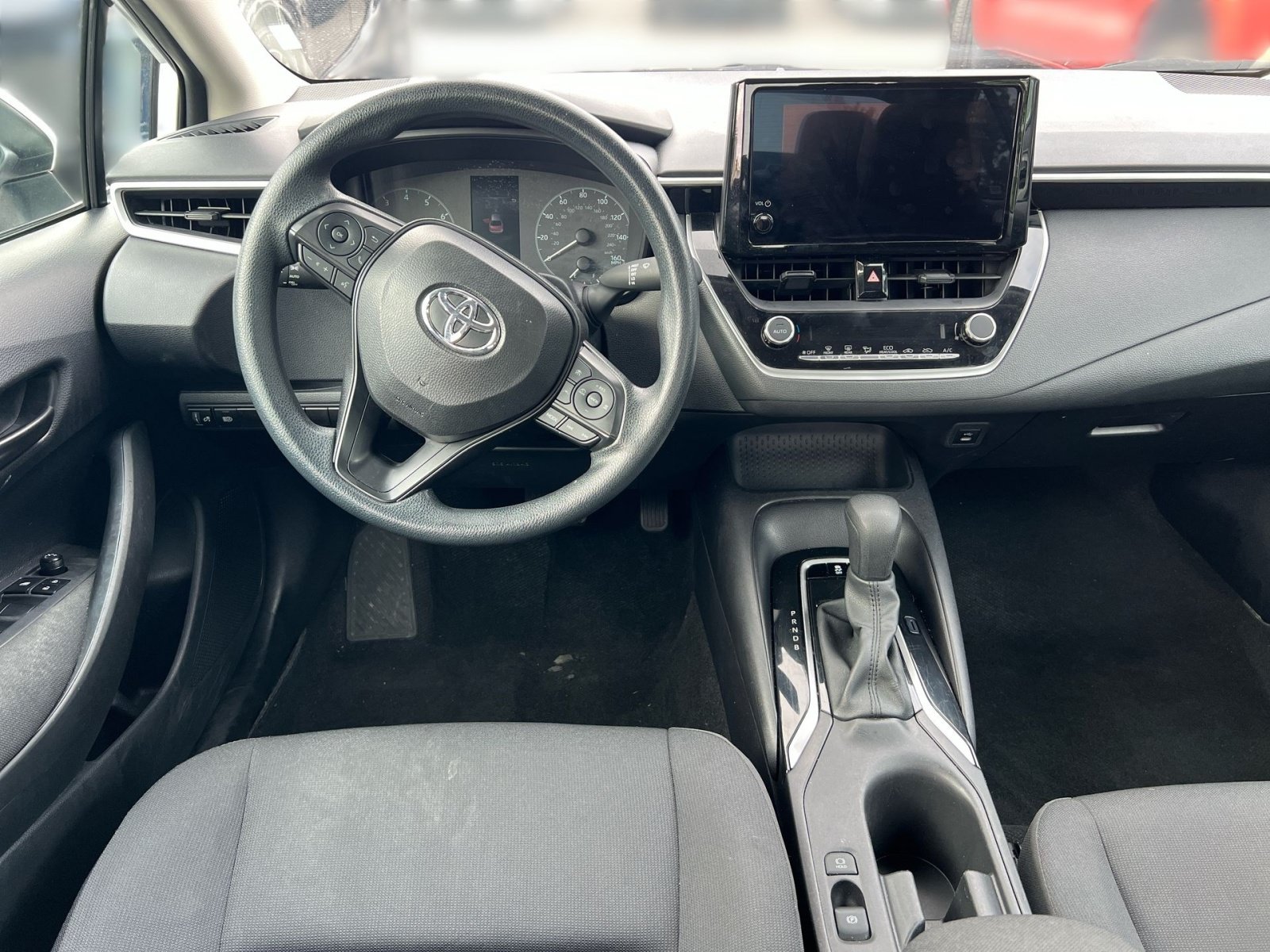 Used 2025 Toyota Corolla LE FWD image 19