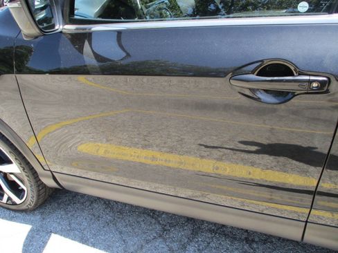 Used 2020 Nissan Rogue Sport SL image 14