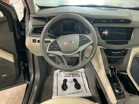 Certified 2024 Cadillac XT5 Premium Luxury w/ Technology Package AWD/4WD image 17