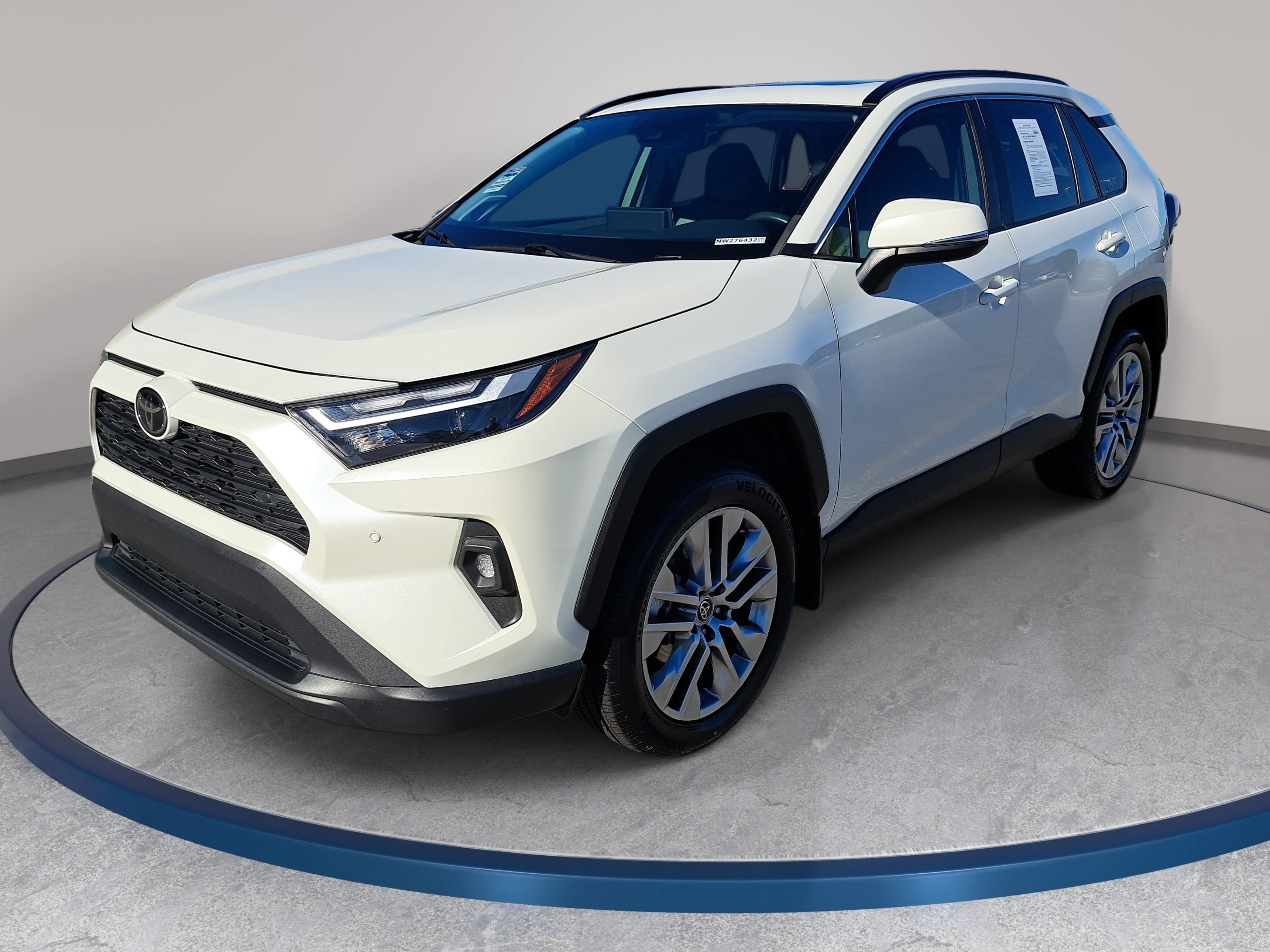 Used 2022 Toyota RAV4 XLE Premium AWD/4WD image 1