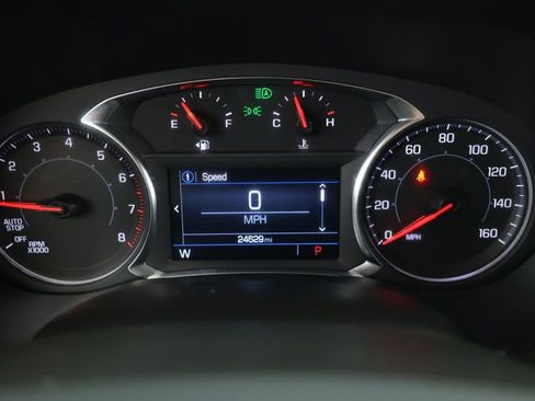 Used 2023 GMC Acadia SLE w/ Driver Convenience Package image 12