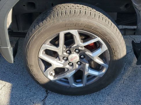 Used 2023 GMC Sierra 1500 SLT w/ SLT Premium Package image 5