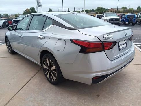Used 2022 Nissan Altima 2.5 SV image 4