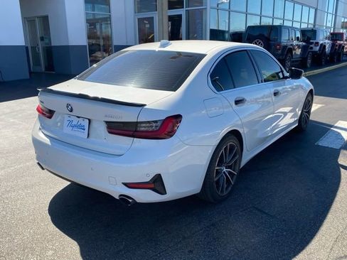 Used 2022 BMW 330i xDrive Sedan w/ Premium Package image 9