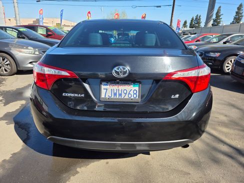 Used 2015 Toyota Corolla LE image 3