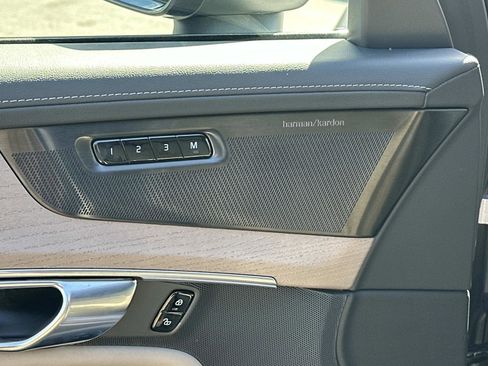 Certified 2026 Volvo XC90 B6 Ultra image 16