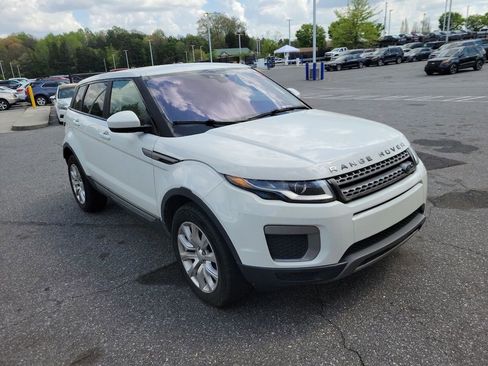 Used 2017 Land Rover Range Rover Evoque SE image 2