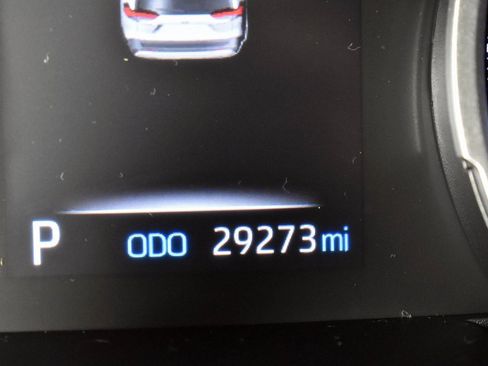 Certified 2022 Toyota RAV4 SE image 32