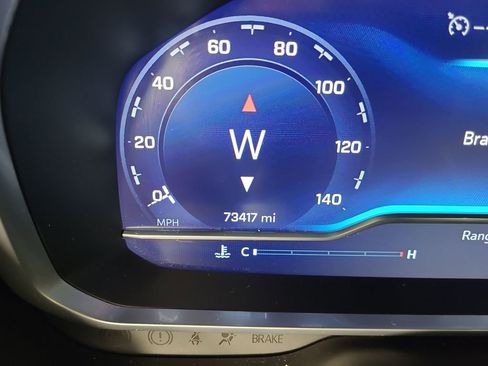 Used 2023 Chevrolet Suburban LT image 10