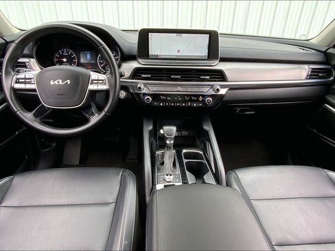Used 2022 Kia Telluride LX AWD/4WD image 13