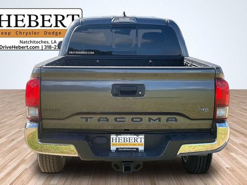 Used 2018 Toyota Tacoma SR5 RWD image 4