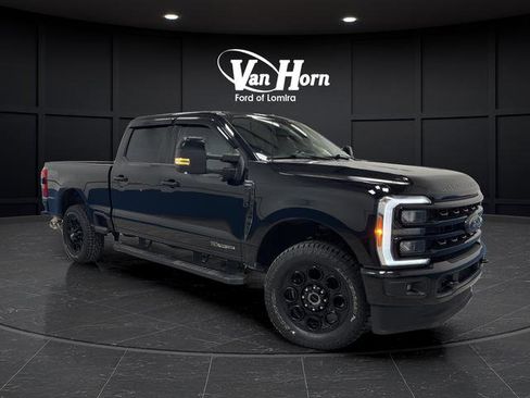 Used 2023 Ford F250 Lariat w/ Black Appearance Package image 46