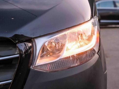 Used 2021 Mercedes-Benz Sprinter 2500 w/ Comfort Plus Package image 11