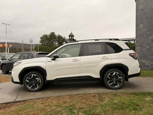 New 2025 Subaru Forester Premium image 9