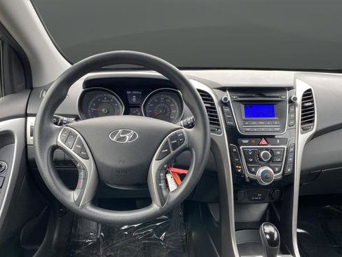 Used 2016 Hyundai Elantra GT image 5