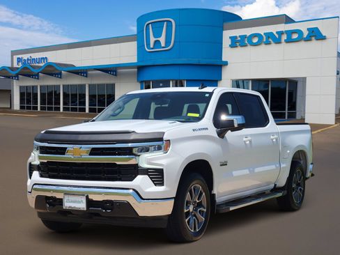 Used 2025 Chevrolet Silverado 1500 LT w/ Texas Edition Plus RWD image 2