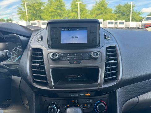 Used 2022 Ford Transit Connect XL FWD image 11