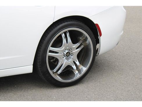 Used 2018 Dodge Charger SXT RWD image 6
