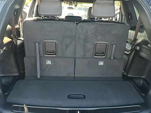 New 2025 Jeep Grand Cherokee L Laredo image 12