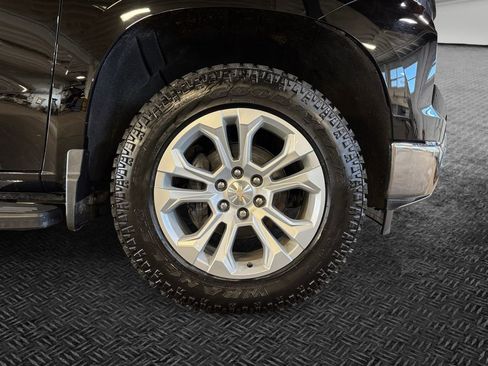 Used 2022 Chevrolet Silverado 1500 LTZ AWD/4WD image 11