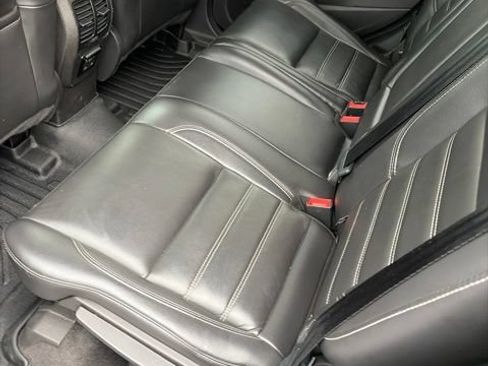 Used 2017 Ford Escape Titanium AWD/4WD image 10