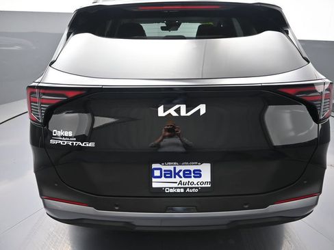 New 2026 Kia Sportage EX w/ EX Panorama Roof Package FWD image 34