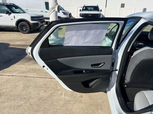 New 2026 Hyundai Elantra Limited FWD image 73
