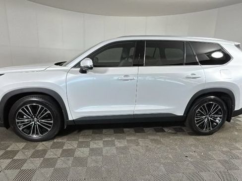 Used 2025 Toyota Grand Highlander AWD Hybrid image 5