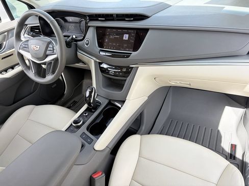 Certified 2024 Cadillac XT5 Premium Luxury FWD image 13