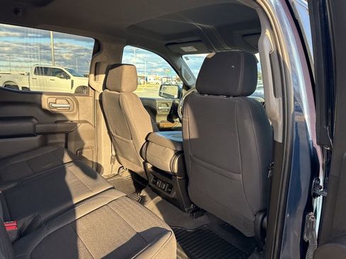 Used 2021 Chevrolet Silverado 1500 LT w/ Z71 Off-Road Package image 18