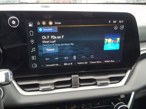 Used 2025 Chevrolet Equinox LT FWD image 11