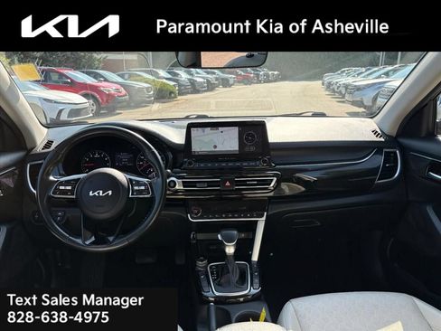 Used 2022 Kia Seltos EX AWD/4WD image 7