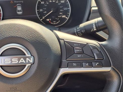 Used 2025 Nissan Altima 2.5 SV FWD image 17