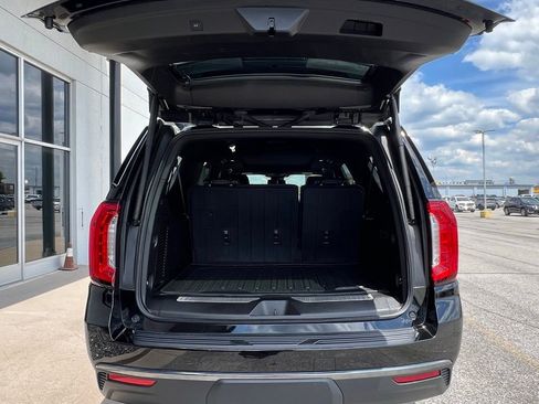 Used 2023 GMC Yukon XL AT4 w/ Technology Package AWD/4WD image 27