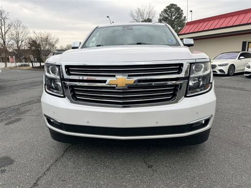 Used 2020 Chevrolet Suburban Premier image 2